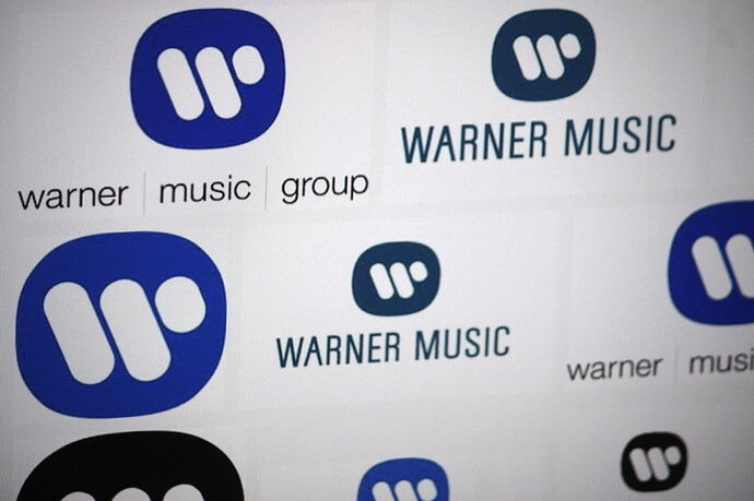 Das Logo von Warner Music Group