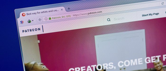 Startseite der Patreon-Website auf dem Display eines PCs