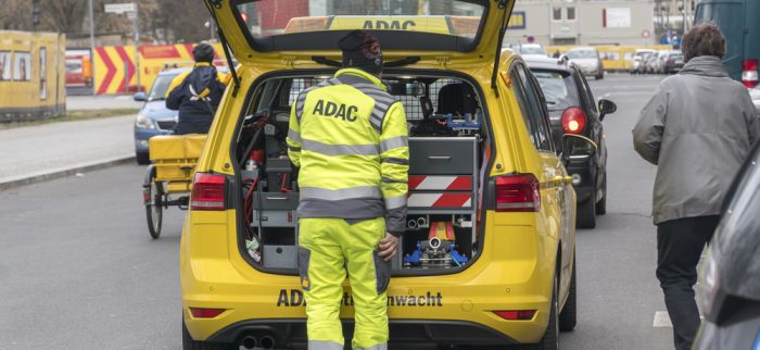 ADAC warnt vor Fake-Pannenhelfern: Betrüger mit Störsender unterwegs