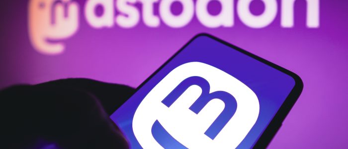 Das Logo von Mastodon auf einem Smartphone