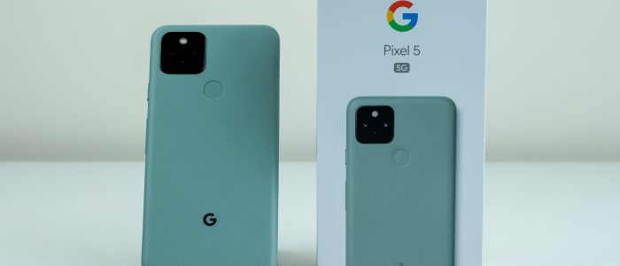 Ein ausgepacktes Google Pixel 5