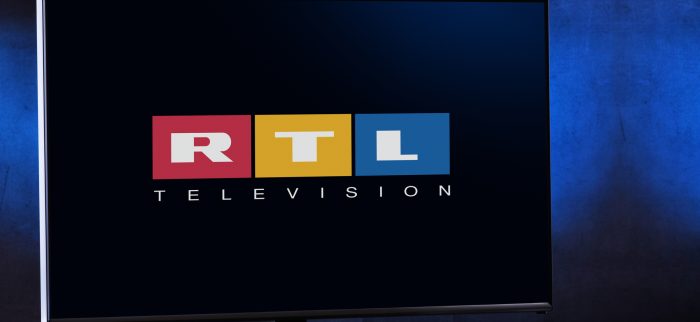 Fernseher mit RTL-Logo
