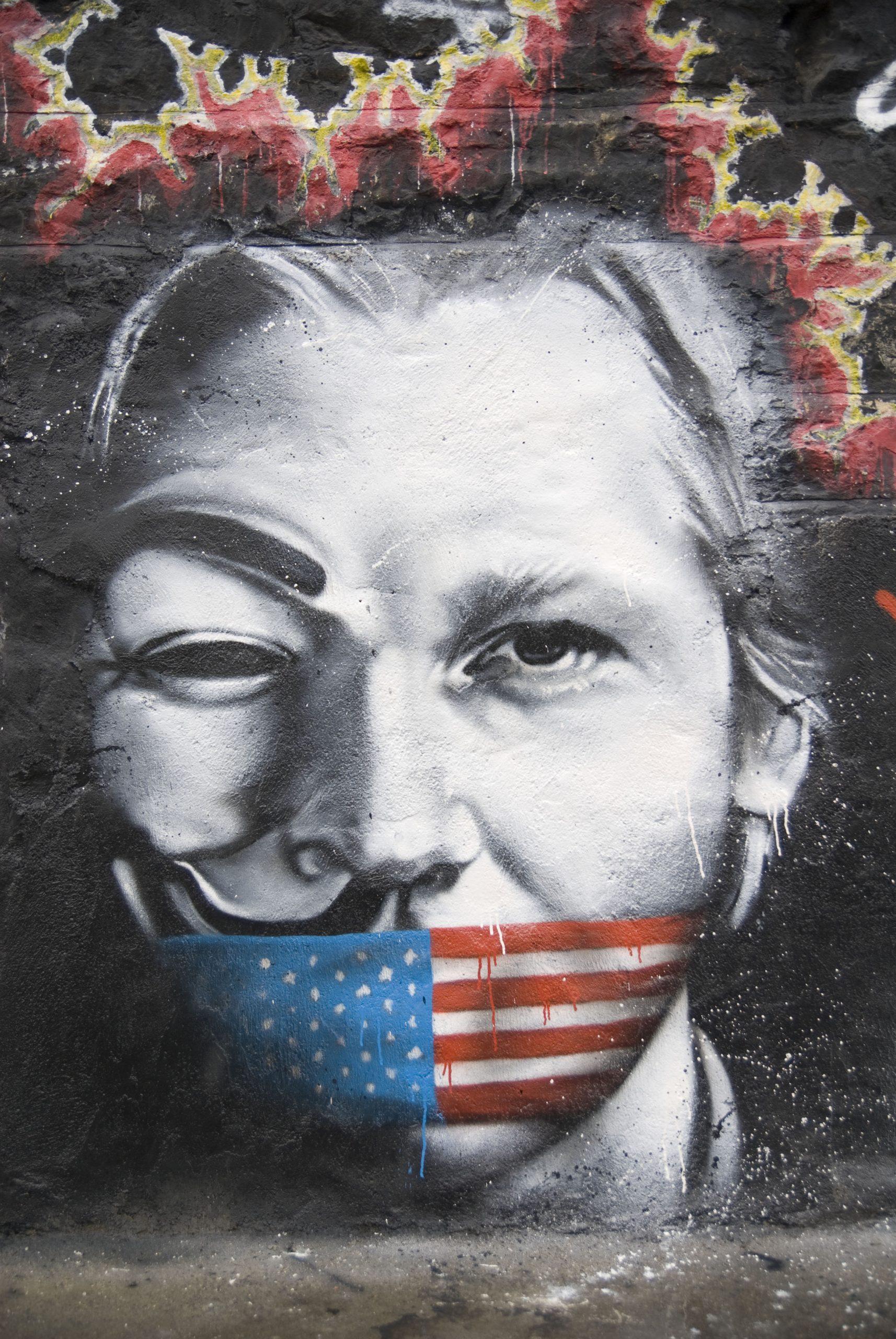 Julian Assange: britische Innenministerin billigt Auslieferung