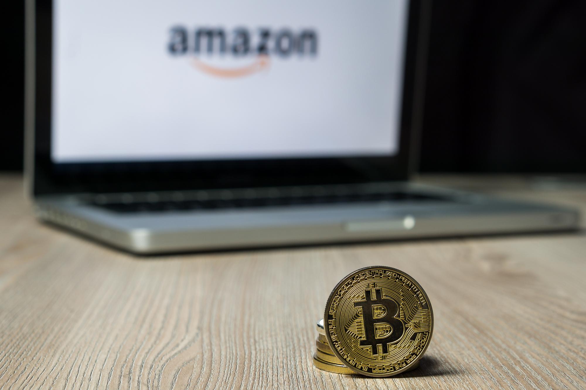 Amazon dementiert Bitcoin-Akzeptanz – Kurse infolge leicht rückläufig