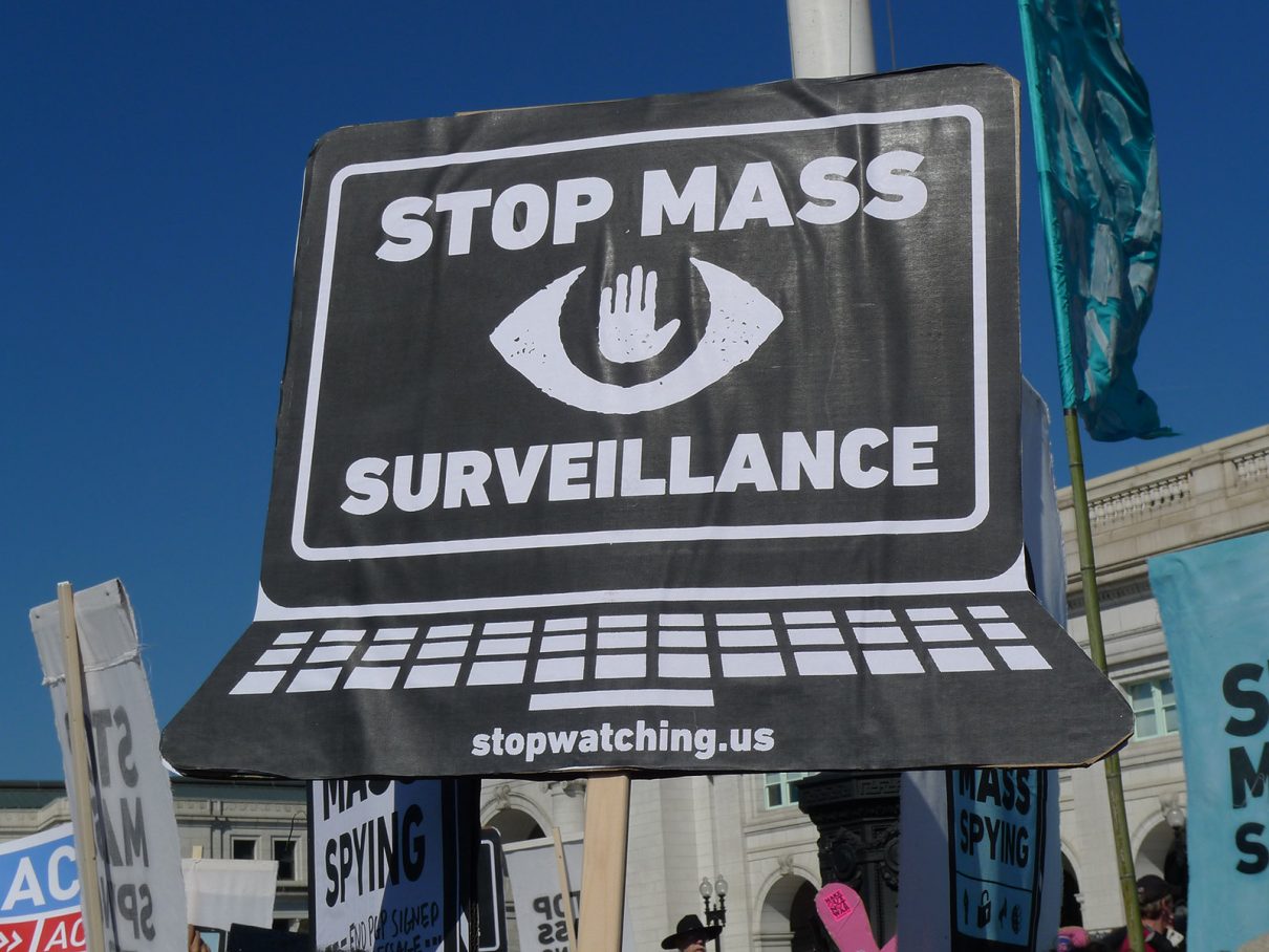 Mass Surveillance, Überwachung