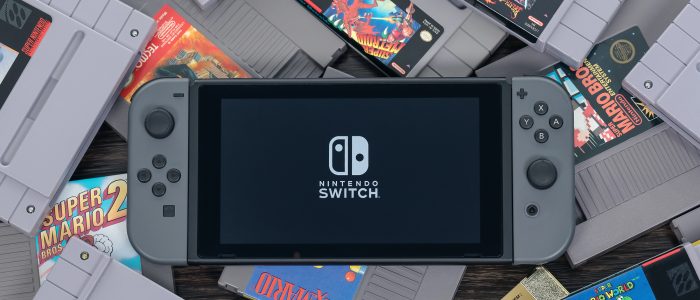 Alte Nintendo-Spiele und eine Nintendo Switch