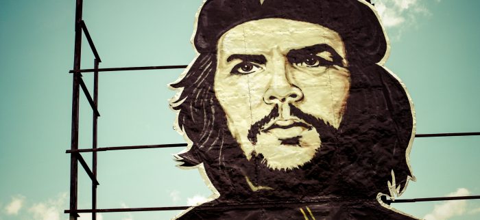 Der kubanische Guerilla Che Guevara - Gemälde an einem Gebäude in Kuba