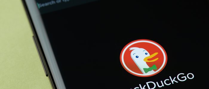 DuckDuckGo-Logo auf einem Smartphone