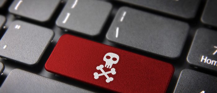 Tastatur mit einer roten Taste zum Aufruf von Piraterie-Diensten