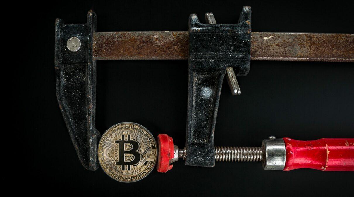 bitcoin, under pressure