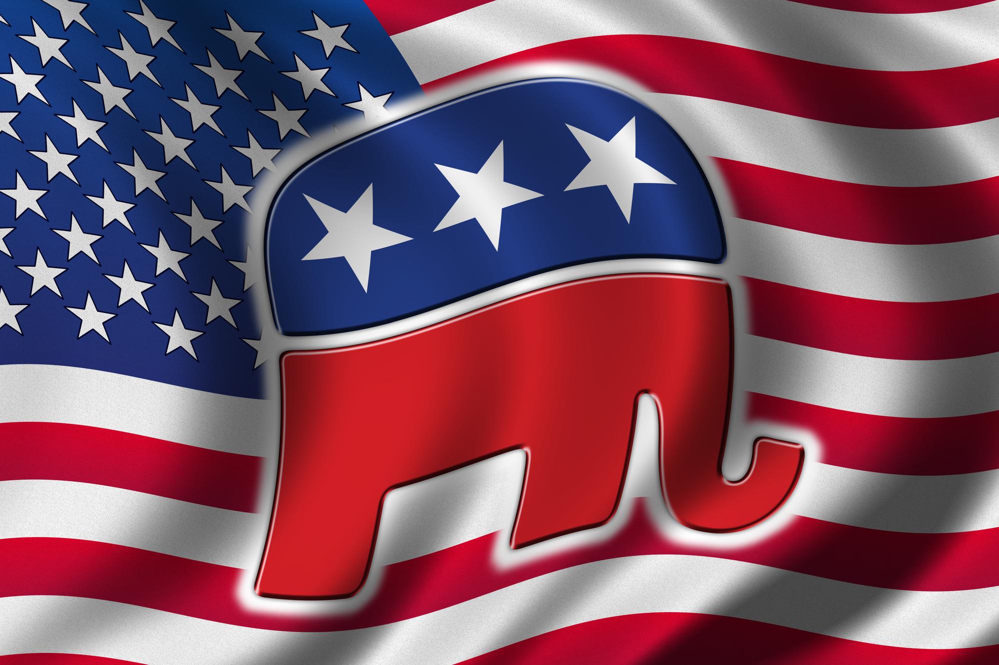 Amerikanische Flagge mit dem Elefanten der republikanischen Partei drauf, die vom RNC verwaltet wird