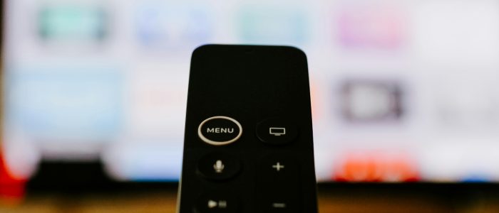 Schwarze Fernbedienung für das Fernsehen