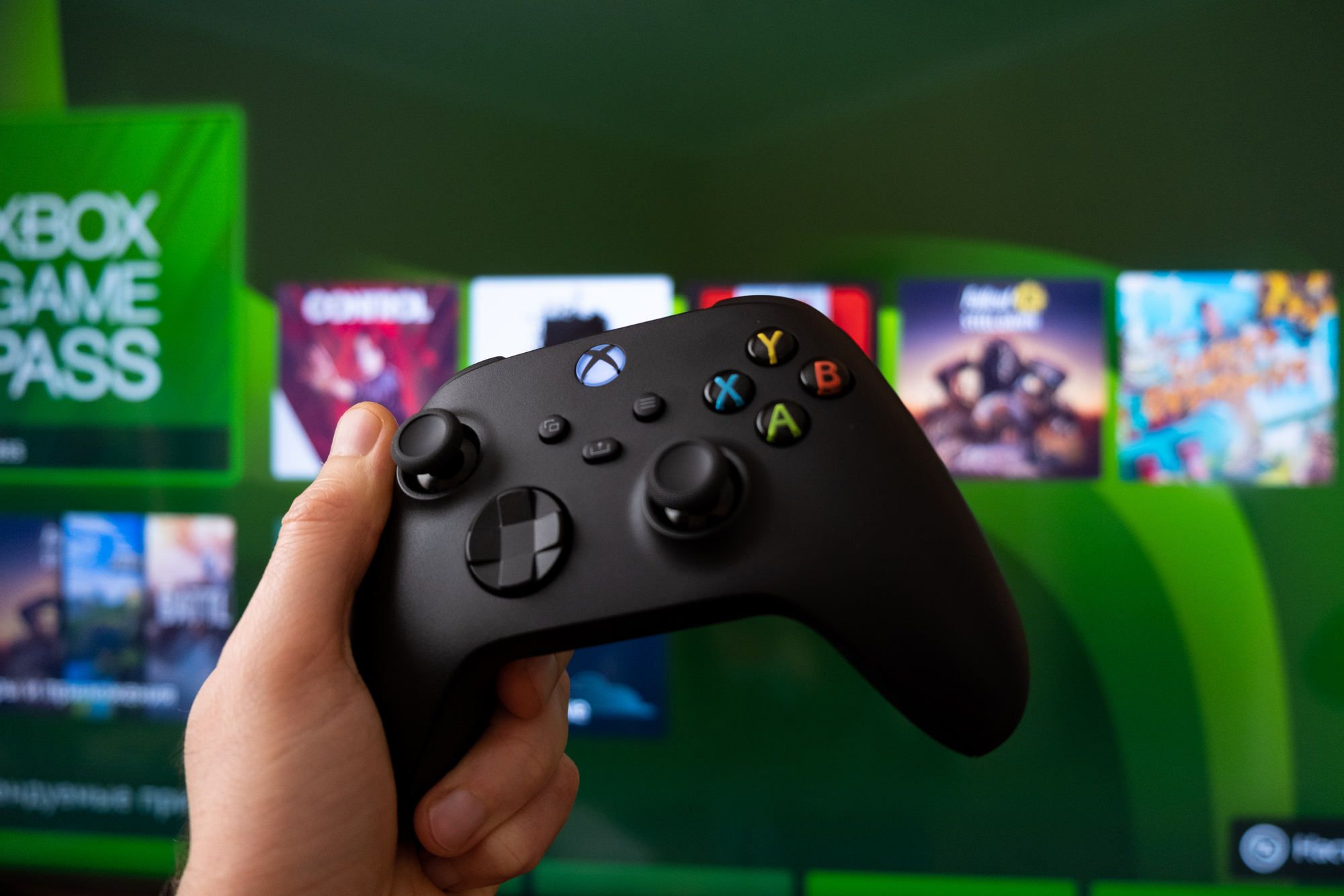 Joystick-Controller zum Spielen an der Xbox
