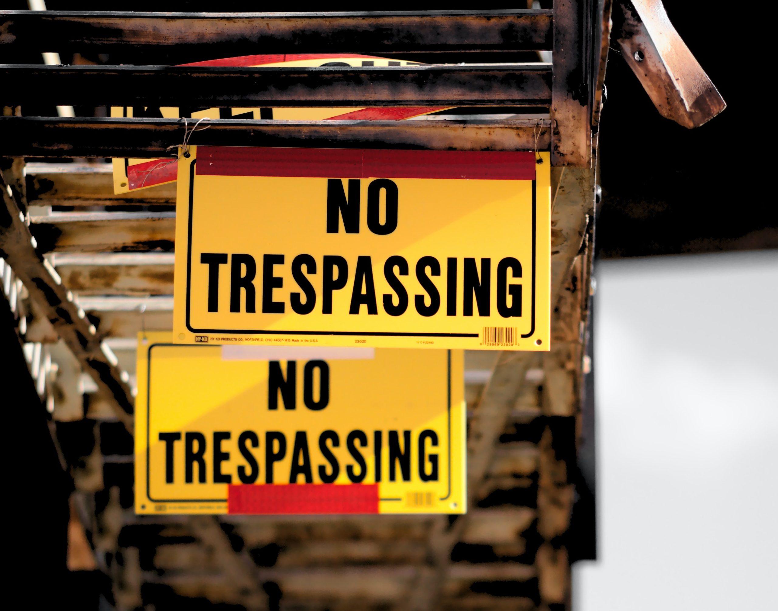 no trespassing, kein Durchgang